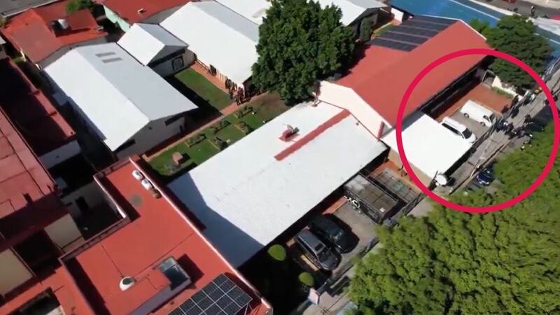 Por una inconformidad laboral, hombre armado toma como rehenes a 2 personas en la GAM