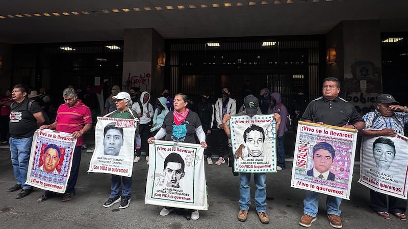 ¿Cuáles son las marchas que habrá a 11 años de la desaparición de los 43 normalistas de Ayotzinapa?