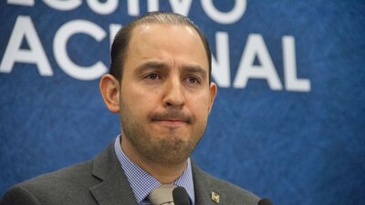 El panista ofreció asesoría legal a los familiares de las víctimas por el colapso de una trabe de la Línea 12