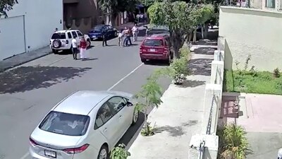 Una mujer golpeó a un presunto asaltante en las calles de Guadalajara