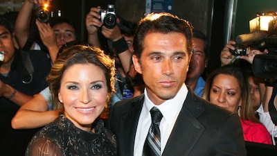 Issabela Camil y Sergio Mayer