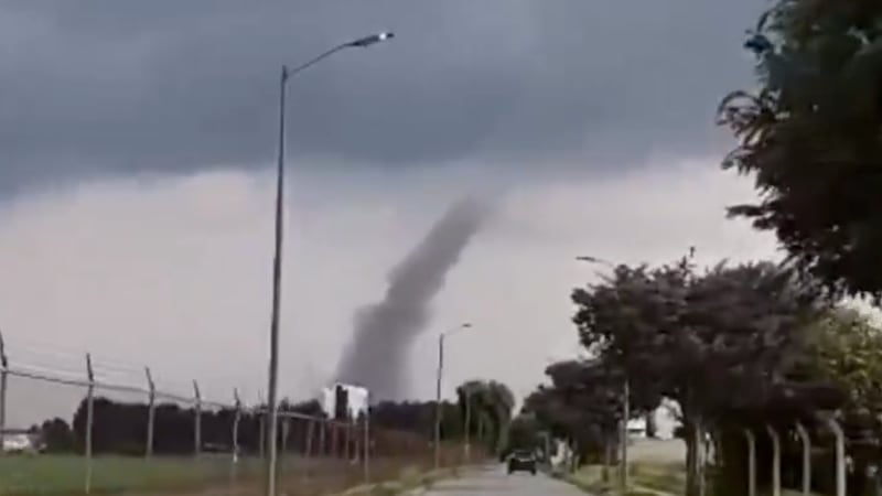 VIDEO: ‘Cola de agua’ sorprende a habitantes del Valle de Toluca, donde reportan encharcamientos