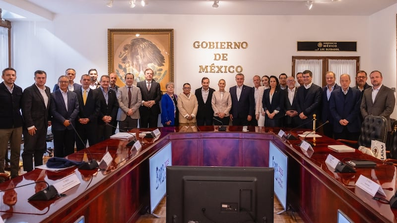 Sheinbaum se reúne con empresarios para revisar Plan México ante aranceles de Trump