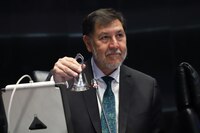 Así celebró Noroña su incorporación a la Pensión de Adultos Mayores