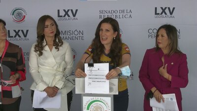 Llevó documentos en los que desglosó los pagos que se han realizado por los servicios