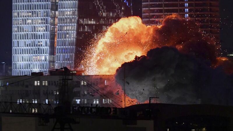 Israel e Irán escalan conflicto: reportan más ataques con misiles en ambos países