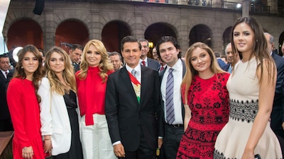 Paulina Peña, Sofía Castro, Angélica Rivera, Enrique Peña Nieto, Alejandro Peña, Fernanda Castro y Nicole Peña