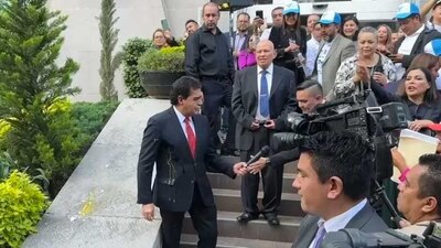 Los inconformes le gritaron "traidor" al líder sindical