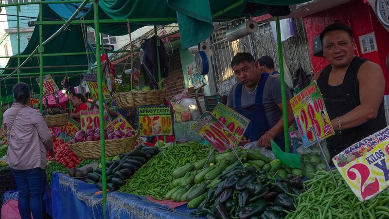 Inflación en México desacelera a 3.49% durante la primera quincena de agosto: Inegi
