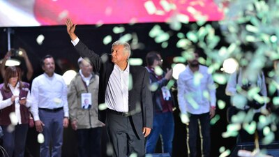 El cierre de campaña tuvo un lleno total en el Estadio Azteca