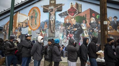 Las autoridades prevén el arribo de hasta 5 mil migrantes por día en la frontera