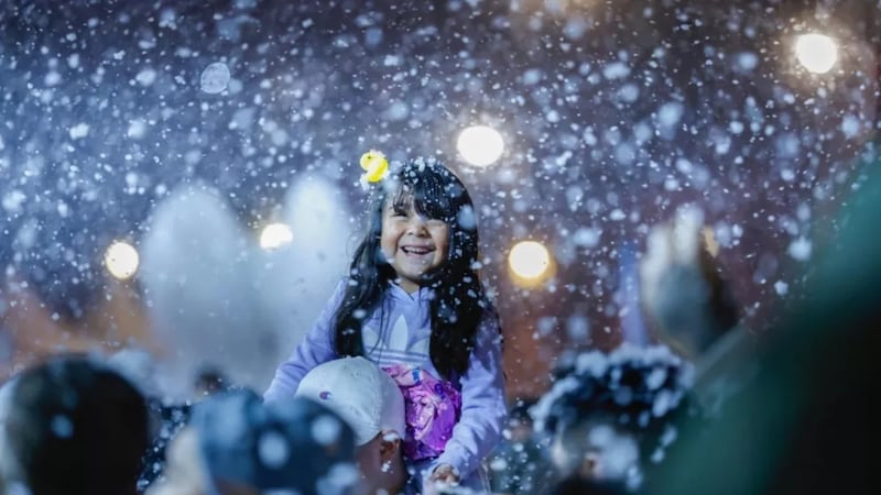 Verbena navideña: ¿A qué hora cae nieve en el Zócalo de la CDMX?