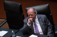 Los lujos de Romero Deschamps, según una denuncia de petroleros disidentes