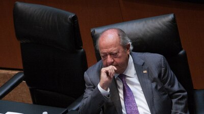 Los trabajadores disidentes quieren que a Deschamps se le trate como a Javier Duarte