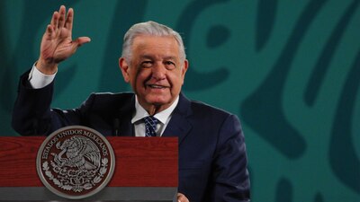 AMLO lamenta que SCJN declarara inconstitucional castigar con prisión preventiva oficiosa a defraudadores fiscales