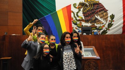 Con 18 votos a favor, 10 en contra y una abstención, diputados aprobaron reformas al Código Familiar