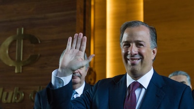 El candidato del PRI dijo que el INE y la PGR deben hacer su chamba