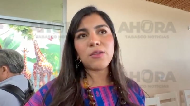 Destituyen a la secretaria de Turismo de Chiapas tras ser captada en fiesta en España