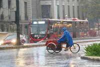 De lo cálido a los encharcamientos: este jueves, lluvias intensas y granizo en CDMX