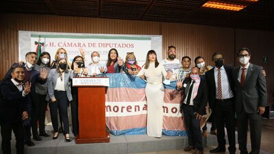 Ambas mujeres son activistas por los derechos humanos de la diversidad sexual