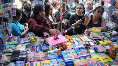 La Profeco difundió un cálculo de una serie de artículos básicos para primaria y secundaria