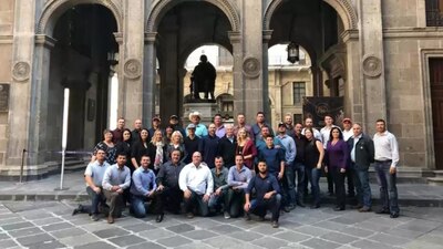 La familia LeBarón se reunió con AMLO en Palacio Nacional