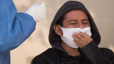 EU exigirá a los visitantes internacionales que proporcionen una prueba COVID-19 negativa