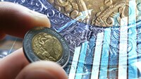 Peso mexicano vence por poco al dólar este jueves 5 de junio