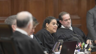 Alegó la reciente aprobación de la llamada 'supremacía constitucional', para frenar la discusión