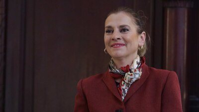 La escritora pidió a las organizaciones mundiales un esfuerzo inaudito para crear una vacuna