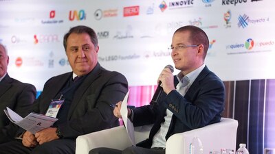 Anaya dio a conocer algunas de sus propuestas en materia de profesionalización docente, evaluación y gestión escolar.