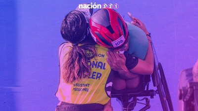 Junto a Jessie González, quien es su entrenadora y próximamente su esposa