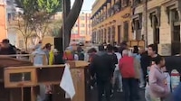 Desalojo en el Centro Histórico de la CDMX termina en zafarrancho y bloqueo en Eje Central