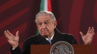 Dijo que su hijo José Ramón se casó con una mujer que tiene dinero y él no se mete en asuntos del matrimonio.