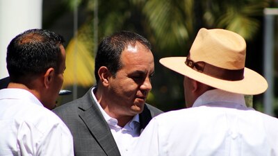 El gobernador de Morelos recomendó a sus adversarios ponerse a trabajar y dejar de esparcir rumores