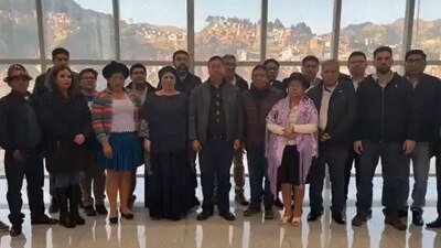 Señalaron que hay un grupo de intereses que quieren terminar con la democracia del país