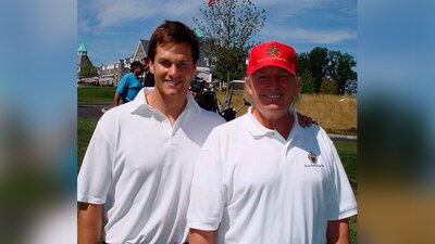 Tom Brady y Donald Trump jugando golf juntos en el verano de 2015