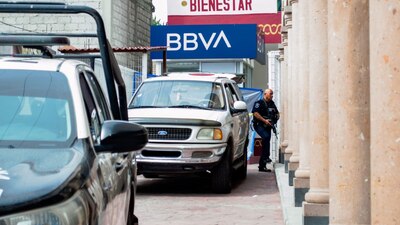 Tras el intento de asalto, los policías dieron alcance a los presuntos culpables