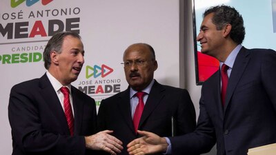 Cambiaron sus estatutos, Ochoa Reza deja la dirigencia y se han unido panistas a Meade