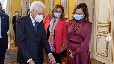 La escritora y esposa de AMLO visitó el Palacio del Quirinal, en Roma, Italia