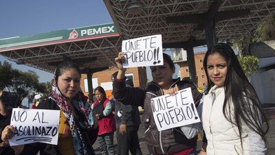Las protestas por el alza al precio del combustible siguen en varios puntos del país.