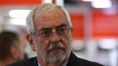 De la ministra Yasmín Esquivel, para defender su tesis