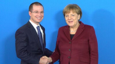 Ricardo Anaya y la canciller alemana Angela Merkel se reunieron en Berlín