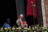 Médicos hallan un nódulo en el pulmón del Papa León; se someterá a cirugía