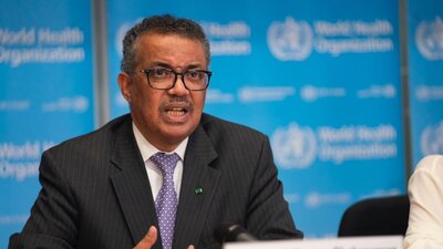 El titular de la OMS llamó 'racistas' a los científicos franceses