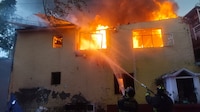 Reportan fuerte incendio en vivienda de la Álvaro Obregón; bomberos aseguran 7 cilindros de gas
