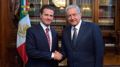 El presidente López Obrador informó este domingo que dio positivo a COVID-19