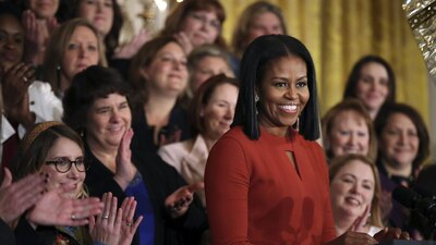 La abogada festeja su cumpleaños número 53, el último dentro de la Casa Blanca