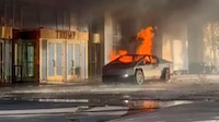VIDEO: Explota auto Tesla frente al Hoter Trump de Las Vegas