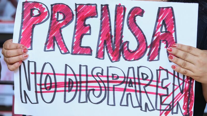 Reportero cubre ataque armado y descubre que la víctima es su jefe, Ángel Sevilla